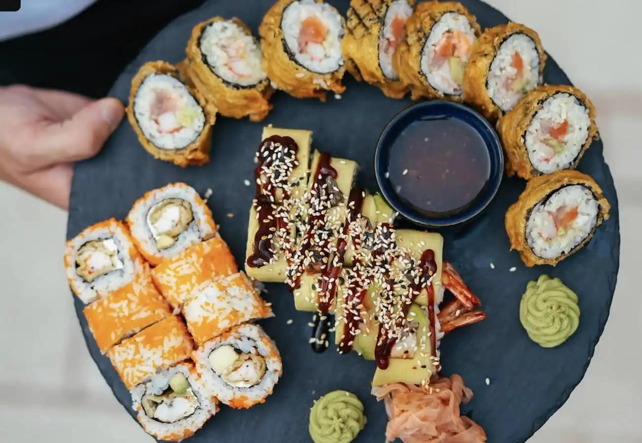 SHANGHAI Asian Food & SUSHI