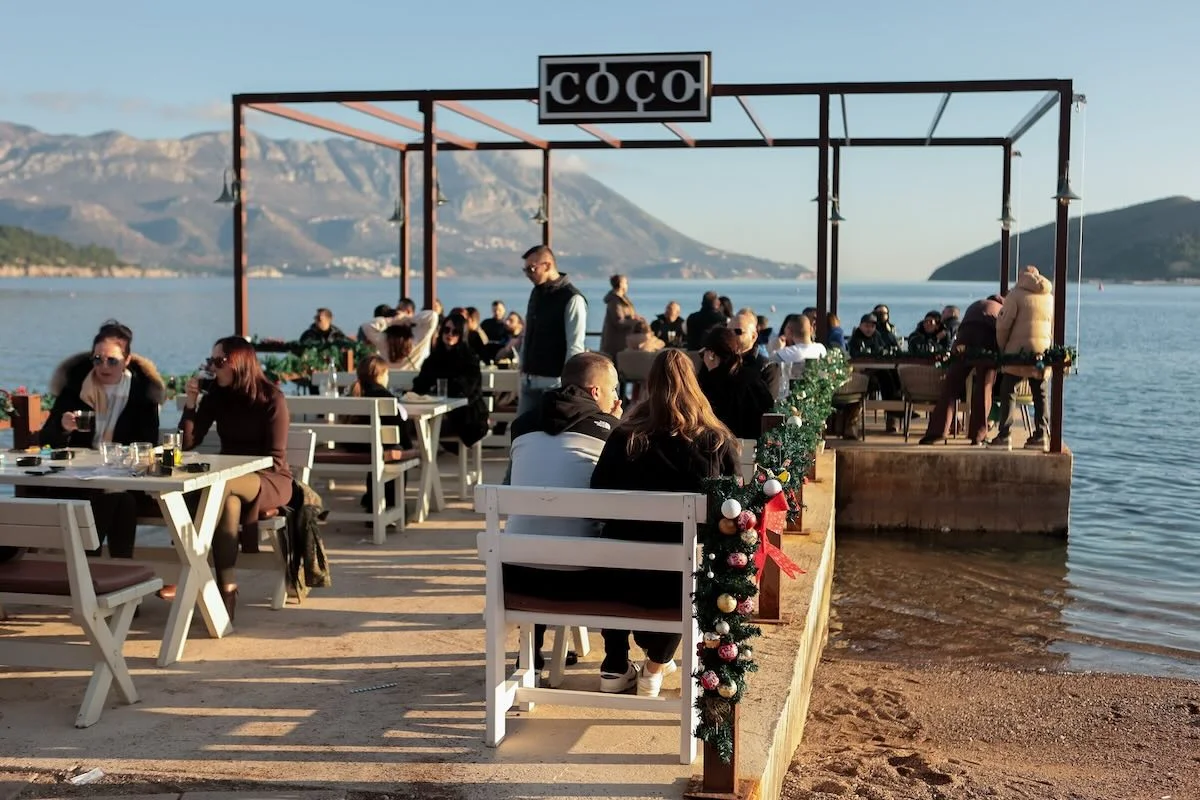 COCO bar, food & sea